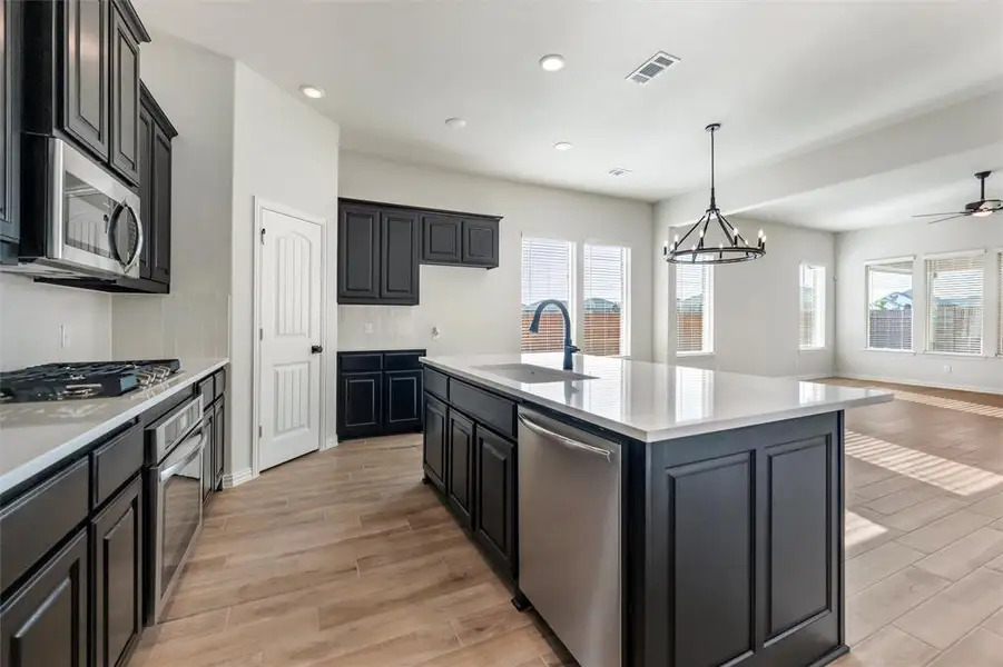 Furnished interior view inside a new home in Northstar, Haslet (Image 8).