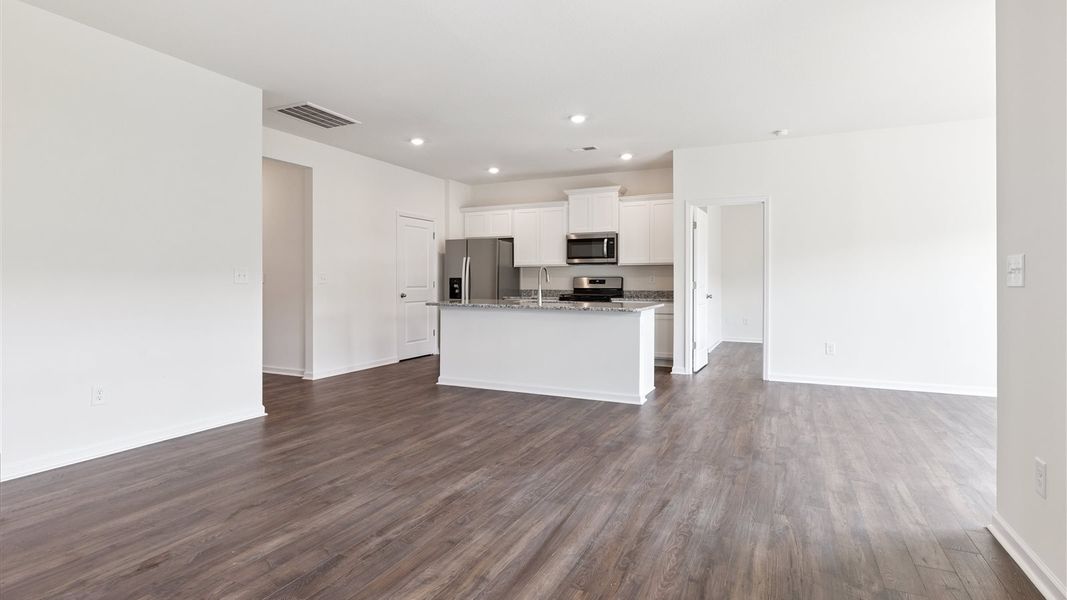 Spacious, unfurnished interior of a new home in Mary's Pointe, Clinton (Image 15).