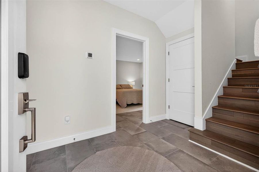 Spacious, unfurnished interior of a new home in , Tampa (Image 20).