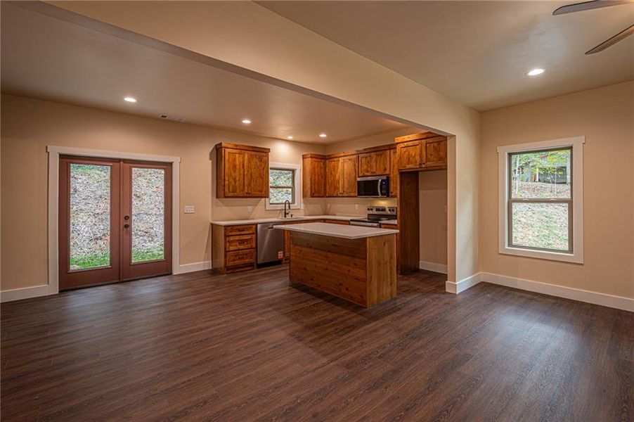 Furnished interior view inside a new home in , Dahlonega (Image 13).