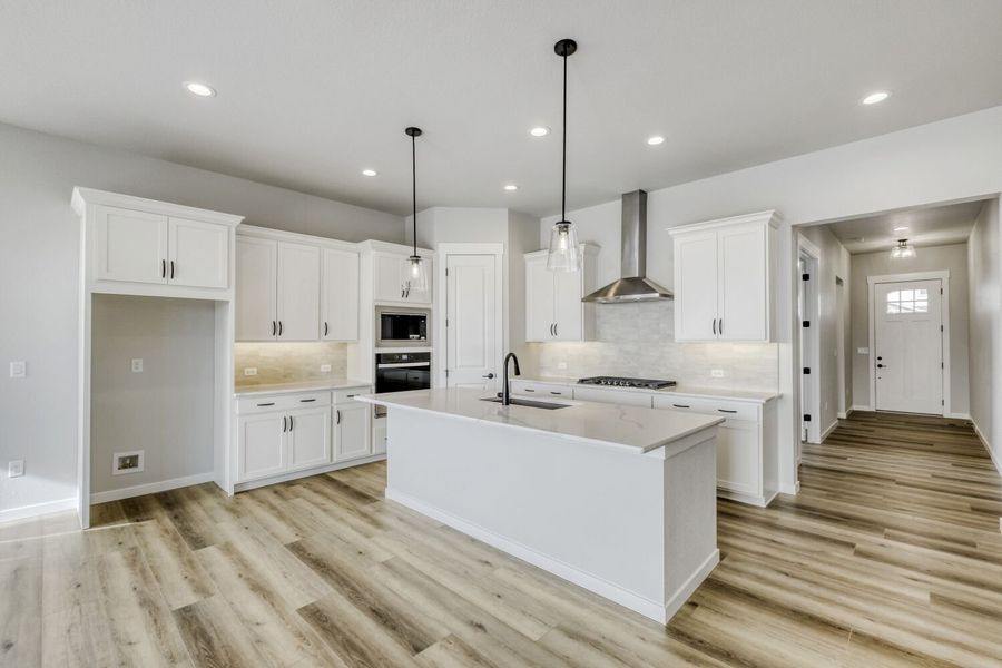 8423 David - Kitchen