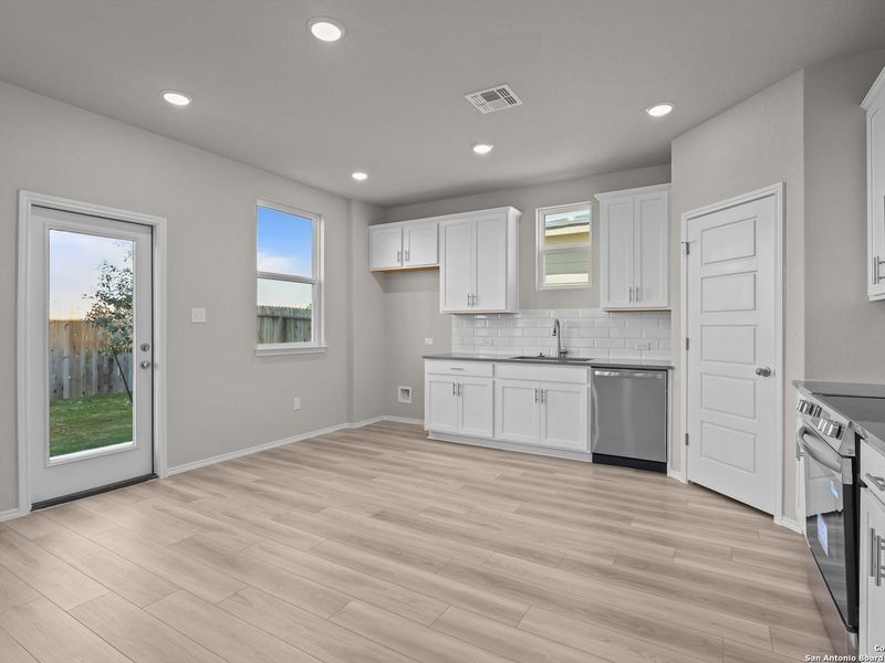 Image 29 of a home in Applewhite Meadows. Image 29 of a home in Applewhite Meadows.