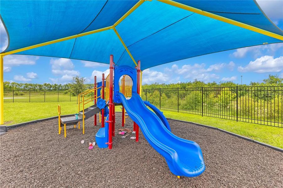 Community amenities in , Winter Haven (Image 22). Community amenities in , Winter Haven (Image 22).