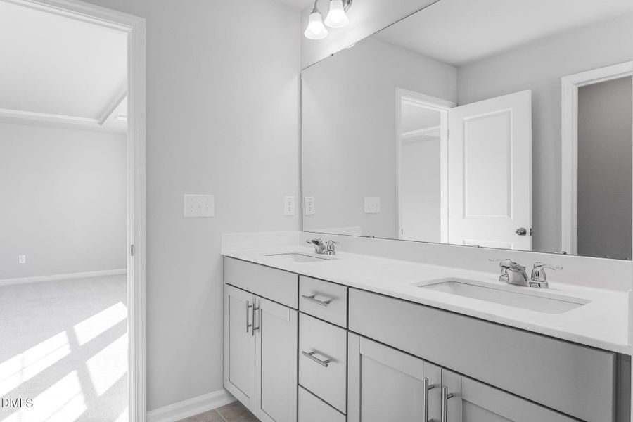 SUN_Sagecroft_Pic_Davidson_QMI_104_Owner