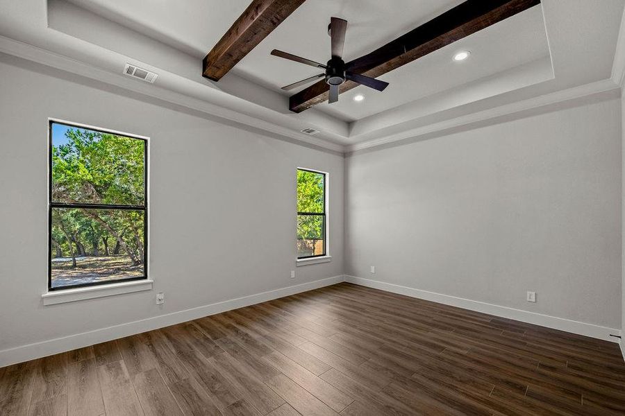 Spacious, unfurnished interior of a new home in , Canyon Lake (Image 23). Spacious, unfurnished interior of a new home in , Canyon Lake (Image 23).