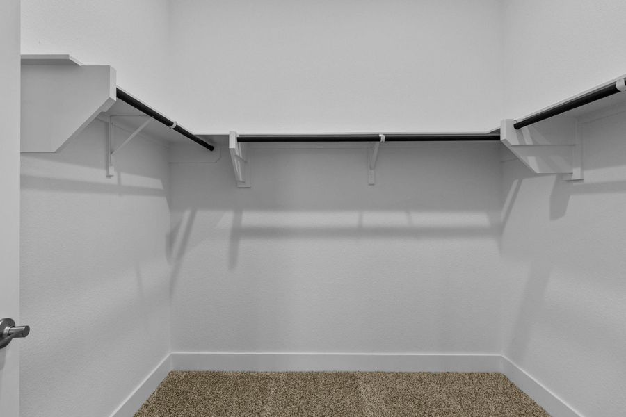 Spacious, unfurnished interior of a new home in Silverthorne, Conroe (Image 17).