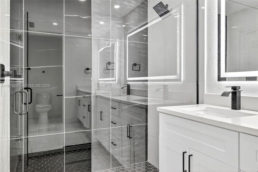 Furnished interior view inside a new home in , Lehigh Acres (Image 9).