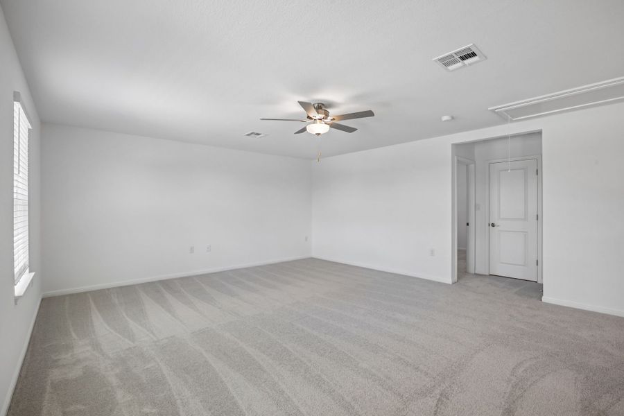 Spacious, unfurnished interior of a new home in Lisso, Pflugerville (Image 37).