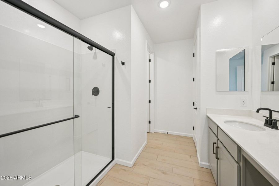 28-web-or-mls-W Brown St-S2703-028