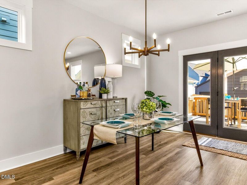 011-1280x960-dining-area