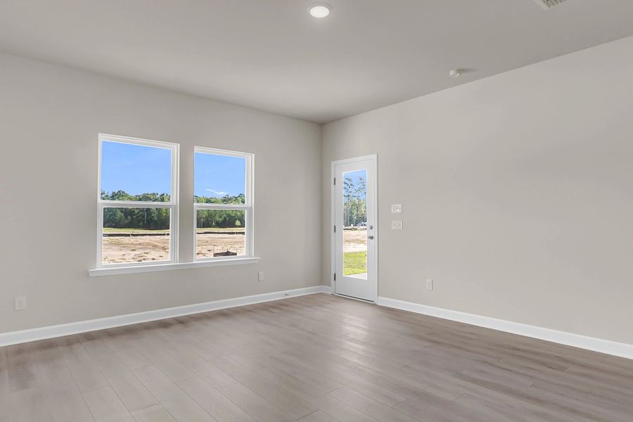 Spacious, unfurnished interior of a new home in Tea Farm, Ravenel (Image 14).