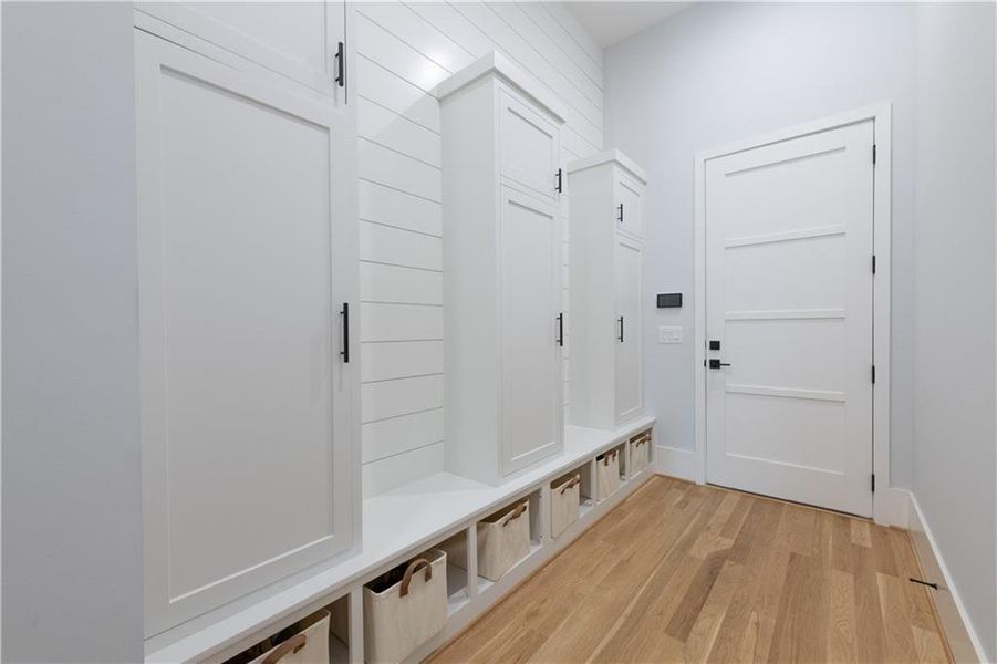 Spacious, unfurnished interior of a new home in , Acworth (Image 27).