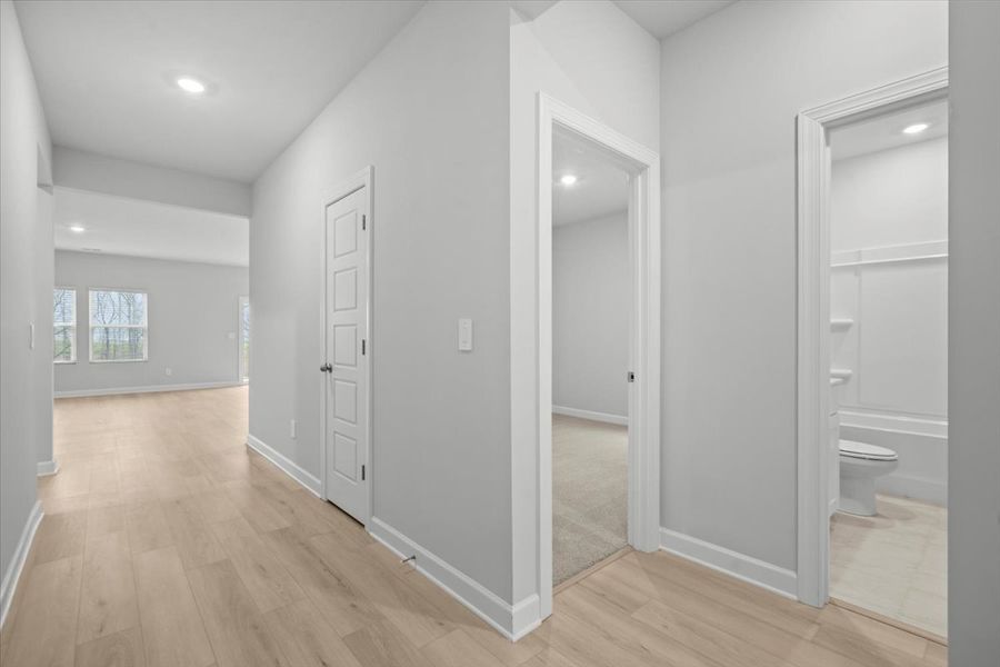 Spacious, unfurnished interior of a new home in Creek Ridge - Signature Collection, Spartanburg (Image 9).