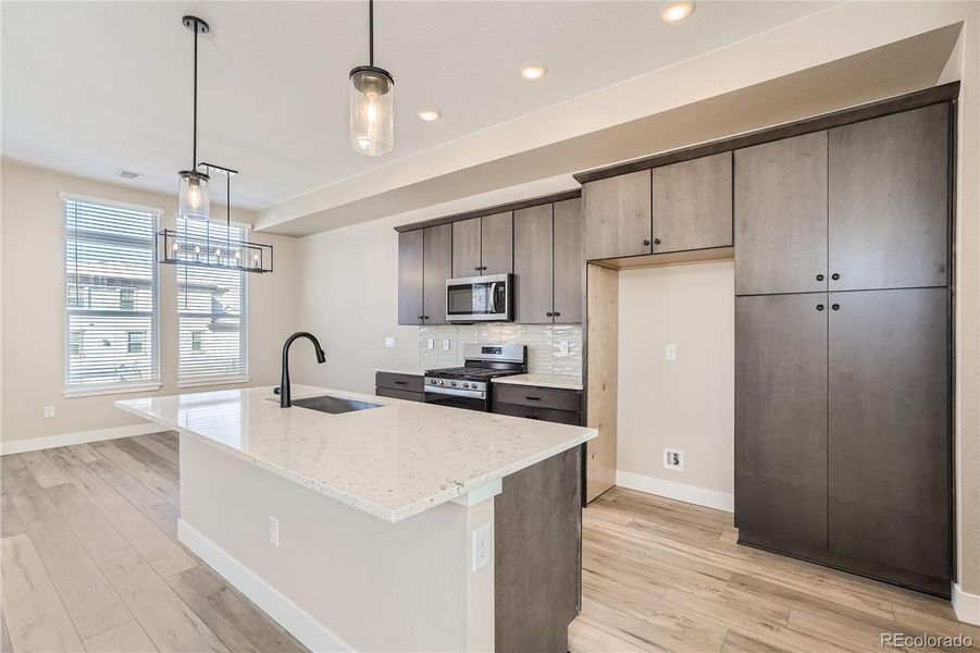 Quartz counters throughout