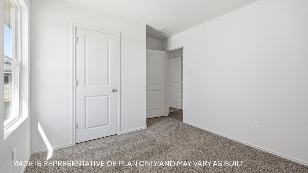 Spacious, unfurnished interior of a new home in Watermill, Uhland (Image 12).