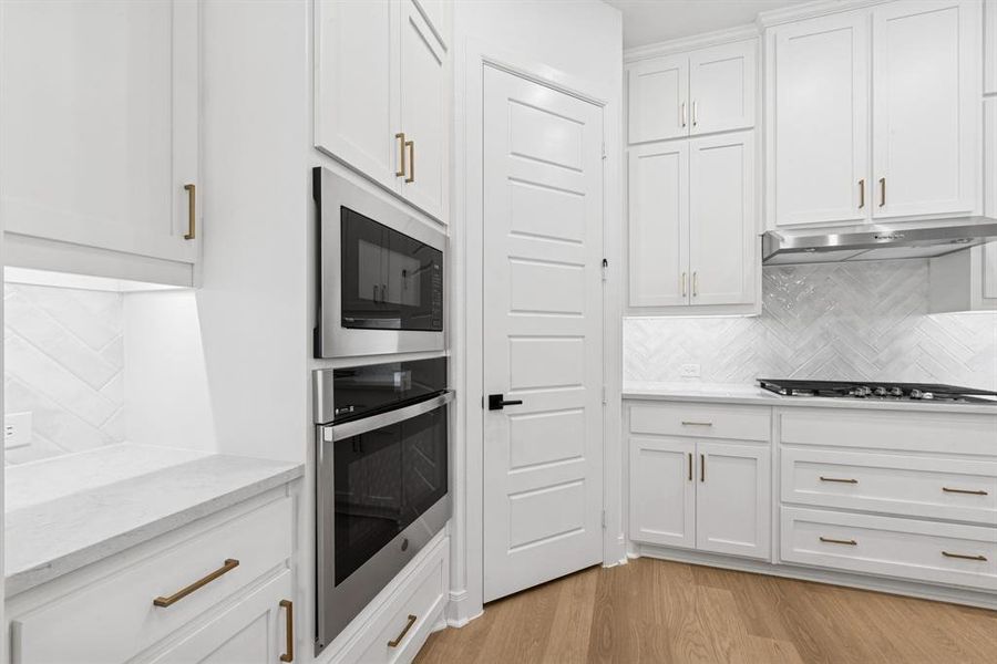 Furnished interior view inside a new home in Hillside at Las Colinas, Irving (Image 5).