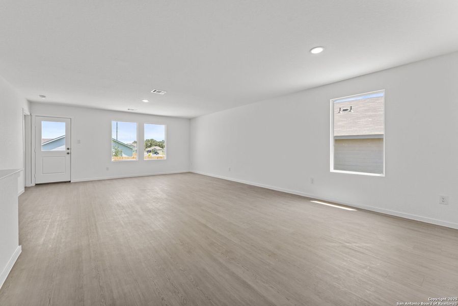 Spacious, unfurnished interior of a new home in Lodi Grove, Floresville (Image 23). Spacious, unfurnished interior of a new home in Lodi Grove, Floresville (Image 23).