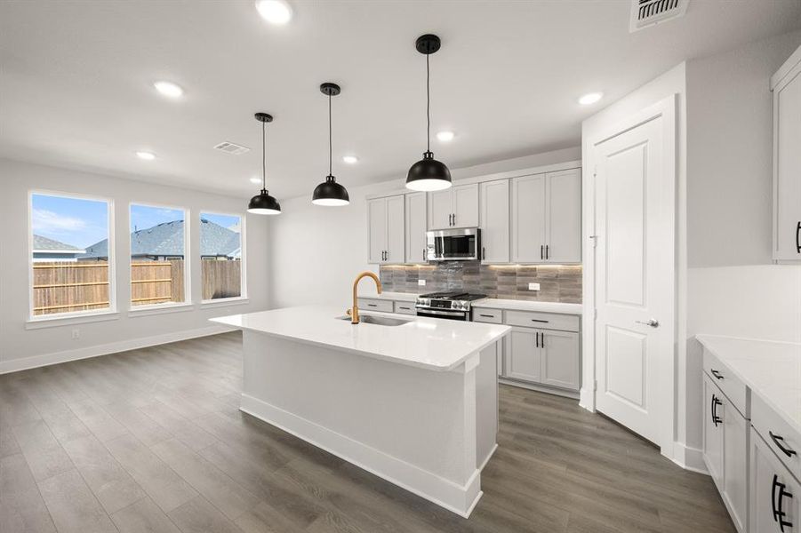 7416 Summer Sunset- Kitchen-2