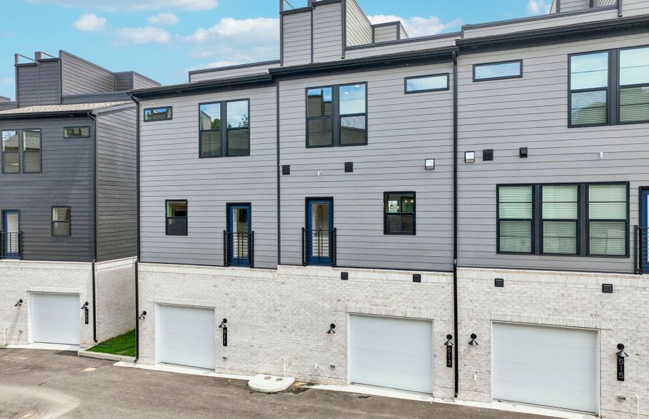 Exterior details and patio area of a home in Skyline, Nashville (Image 3).