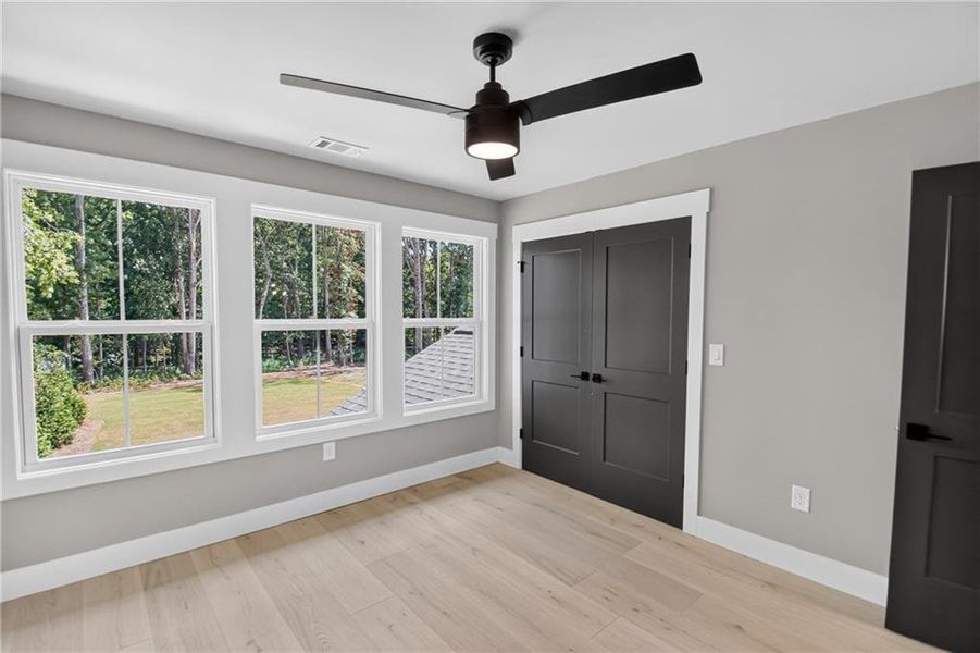 Spacious, unfurnished interior of a new home in , Stone Mountain (Image 141).