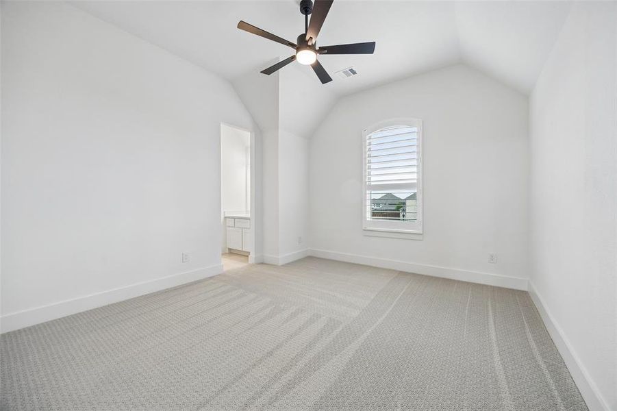Spacious, unfurnished interior of a new home in Cambridge Estates, Prosper (Image 35). Spacious, unfurnished interior of a new home in Cambridge Estates, Prosper (Image 35).