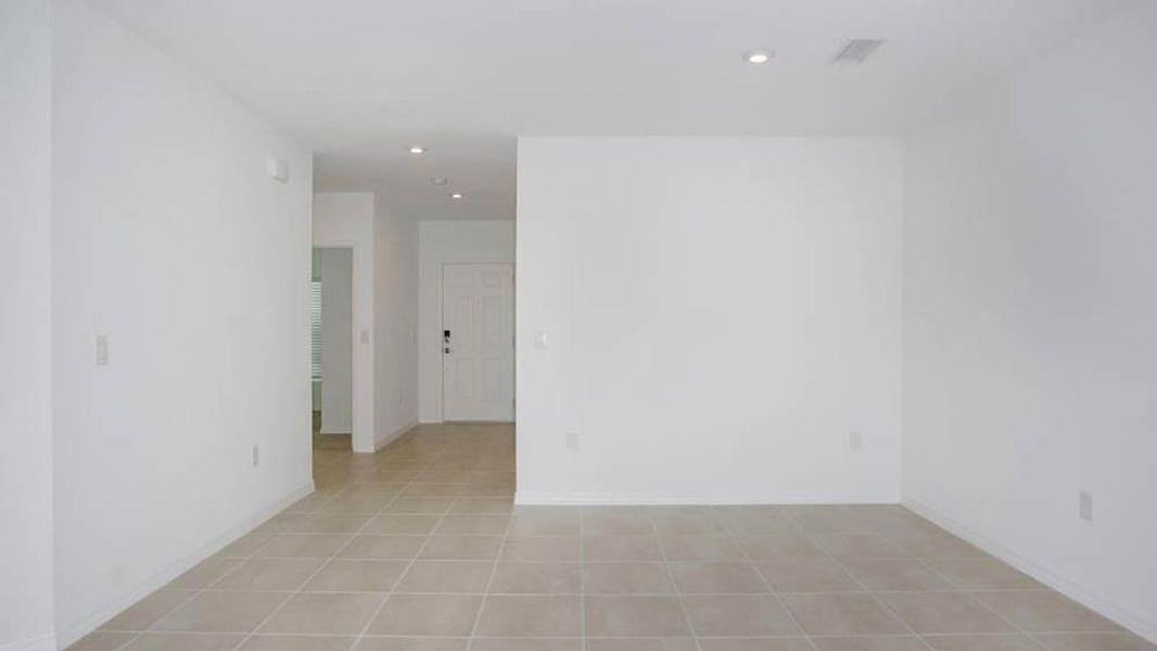 Spacious, unfurnished interior of a new home in Firethorn, Parrish (Image 15).