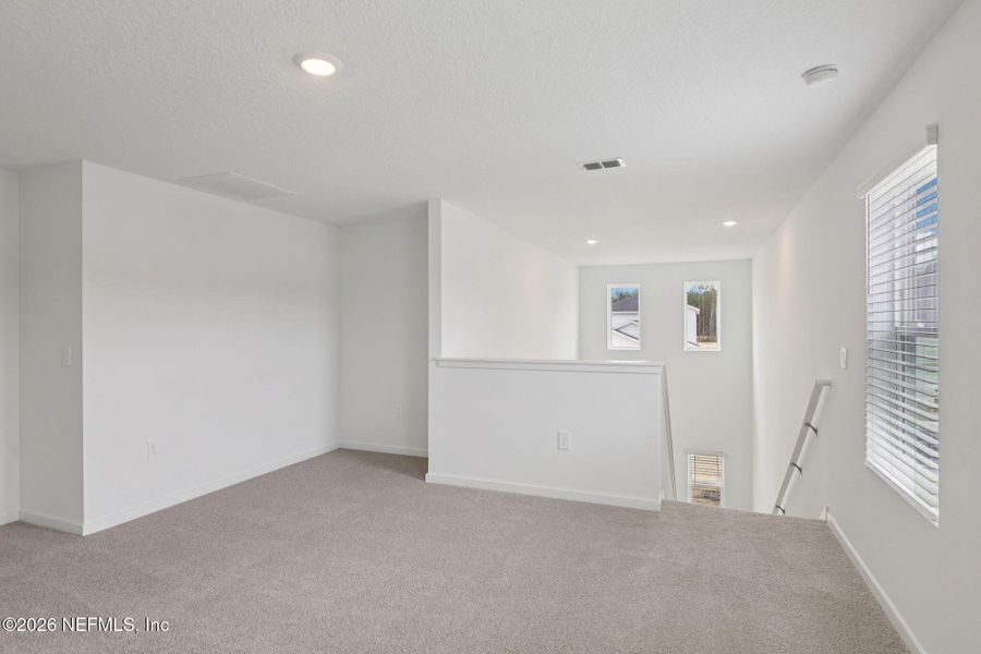 Spacious, unfurnished interior of a new home in Kings Preserve, Jacksonville (Image 14).