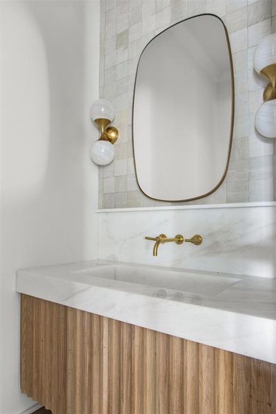 Furnished interior view inside a new home in , Dallas (Image 31). Furnished interior view inside a new home in , Dallas (Image 31).