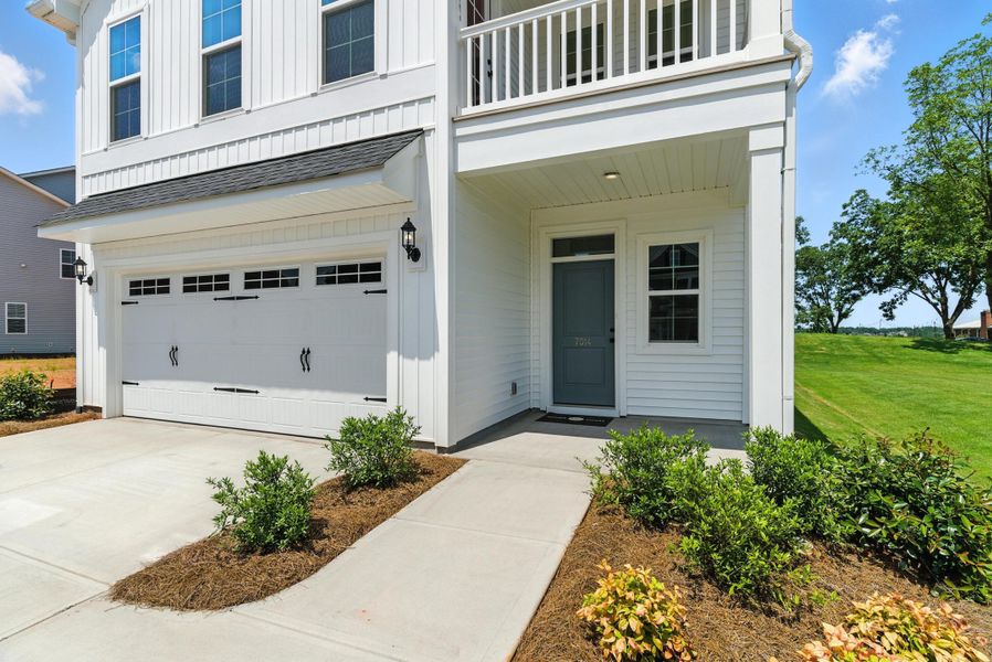 Exterior details and patio area of a home in , Summerville (Image 3).