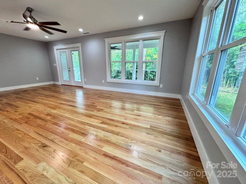 Spacious, unfurnished interior of a new home in , Asheville (Image 16).