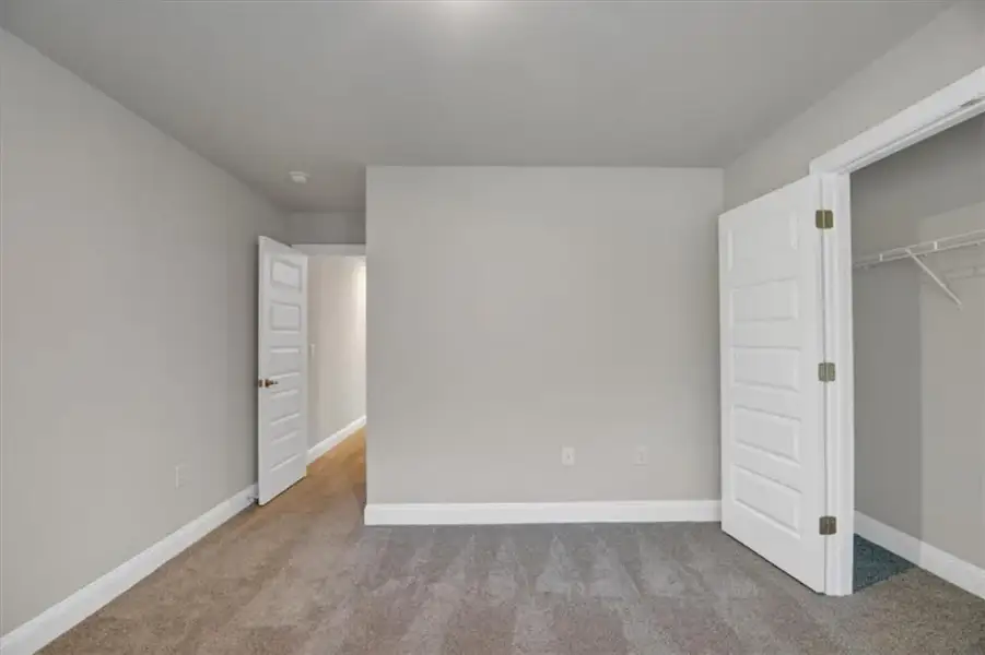 Spacious, unfurnished interior of a new home in Tuscany Hills, Douglasville (Image 48).