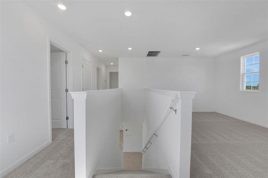 Spacious, unfurnished interior of a new home in Willowbrook North, Winter Haven (Image 36).