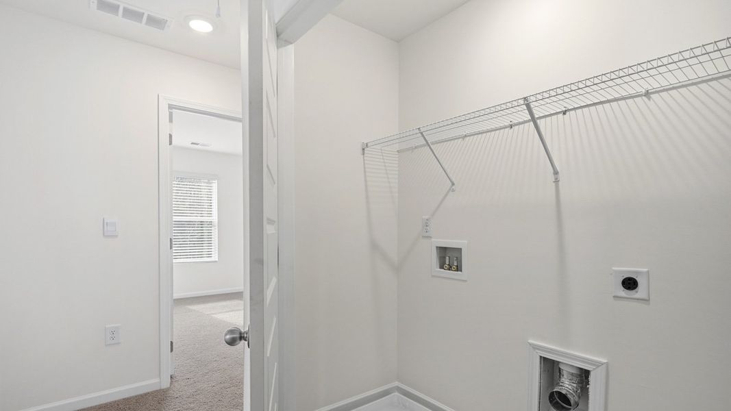 Spacious, unfurnished interior of a new home in Echo Glen, Stockbridge (Image 14).