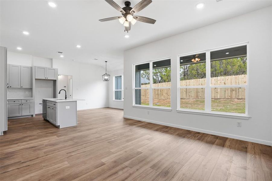 Spacious, unfurnished interior of a new home in , Granbury (Image 21).