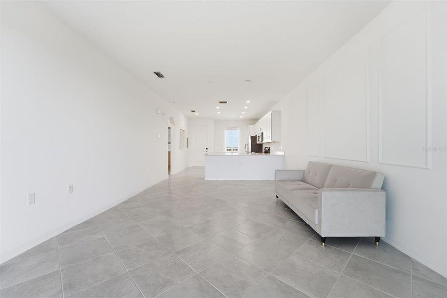 Spacious, unfurnished interior of a new home in , Punta Gorda (Image 22).