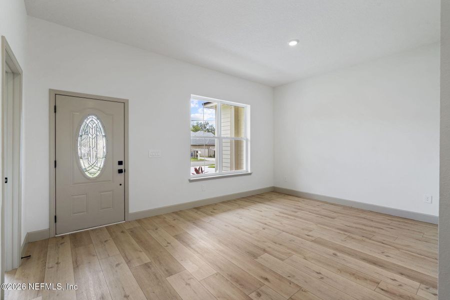 Spacious, unfurnished interior of a new home in , Orange Park (Image 20).