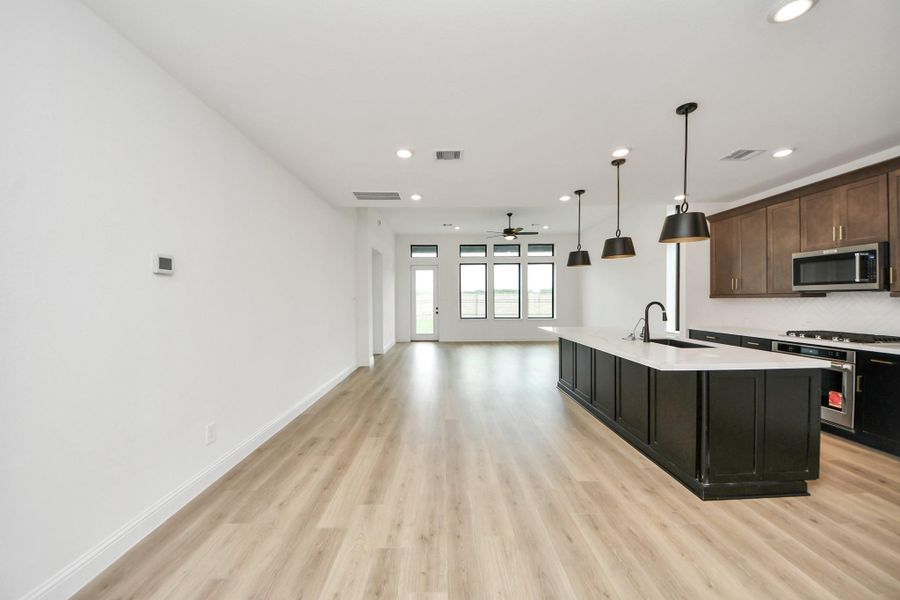 Spacious, unfurnished interior of a new home in Bridgeland: Signature Collection, Cypress (Image 30). Spacious, unfurnished interior of a new home in Bridgeland: Signature Collection, Cypress (Image 30).