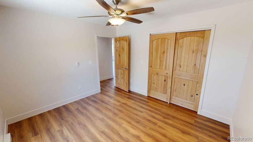 Spacious, unfurnished interior of a new home in , Crestone (Image 9).