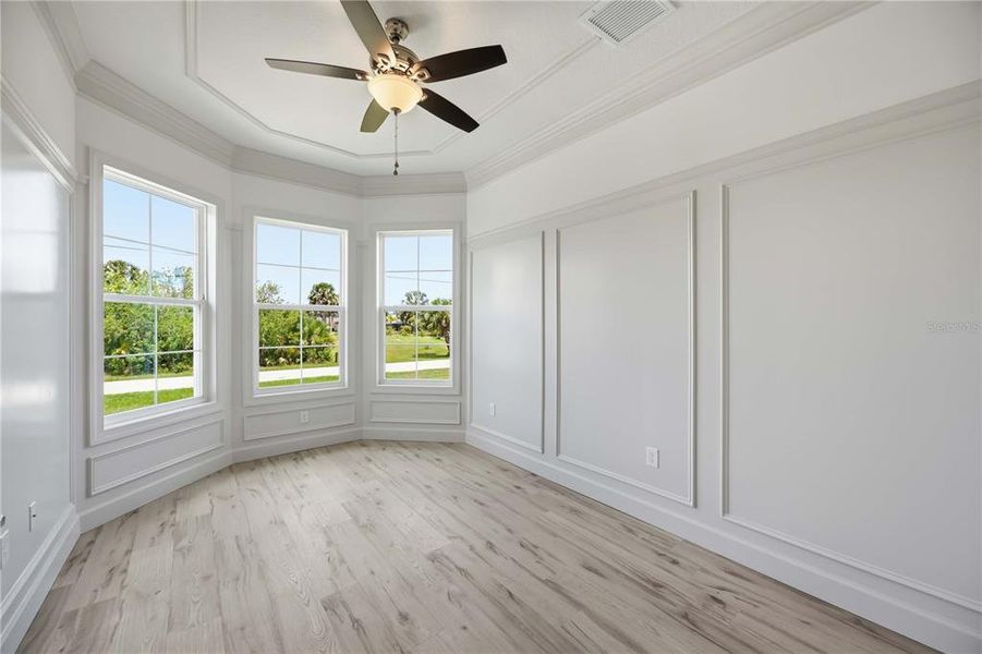 Spacious, unfurnished interior of a new home in , Port Charlotte (Image 49).