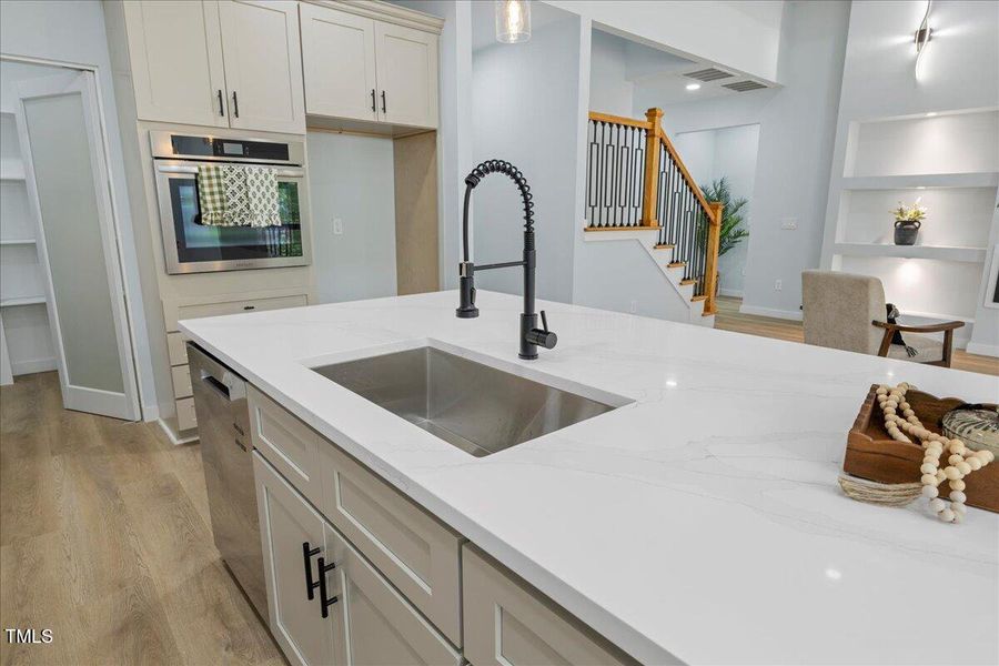 39-123-125 Ottawa Dr