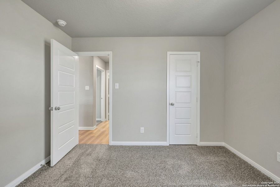 Spacious, unfurnished interior of a new home in Park Place, New Braunfels (Image 19).