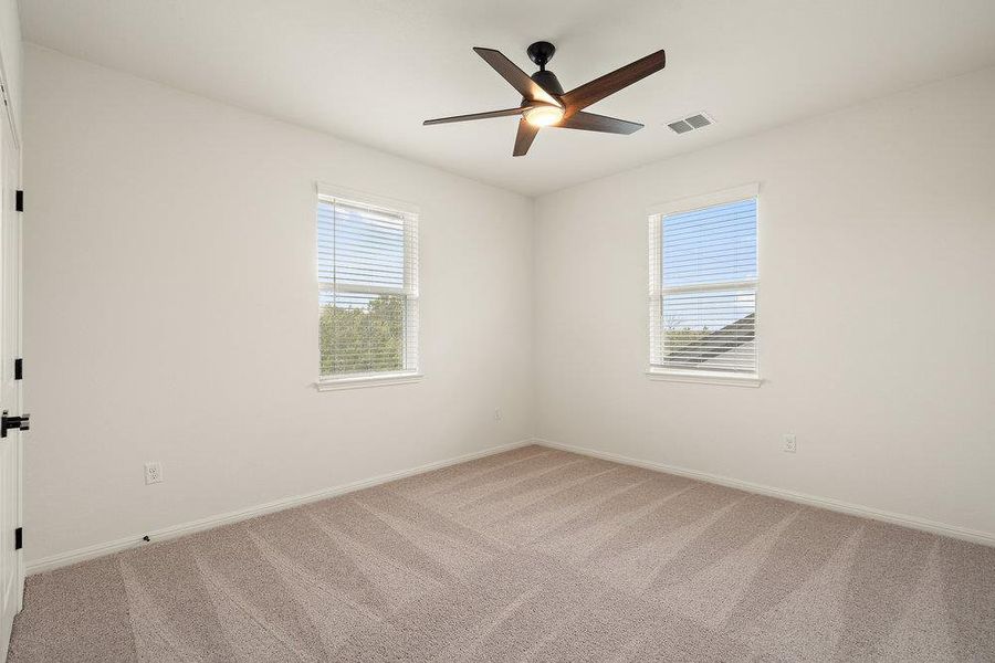 Spacious, unfurnished interior of a new home in Foxfield, Austin (Image 19).