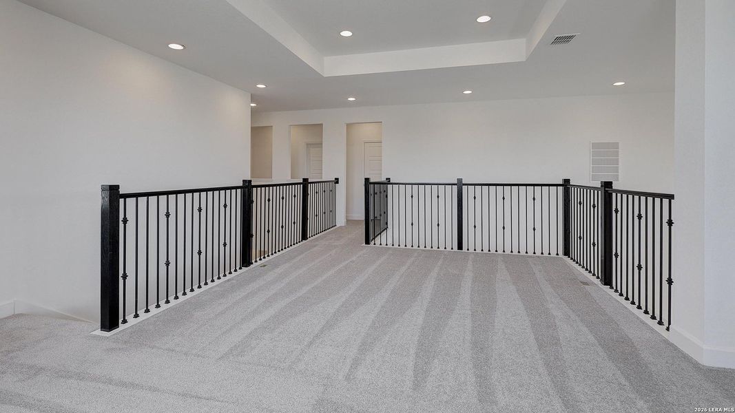 Spacious, unfurnished interior of a new home in Arcadia Ridge, San Antonio (Image 21).