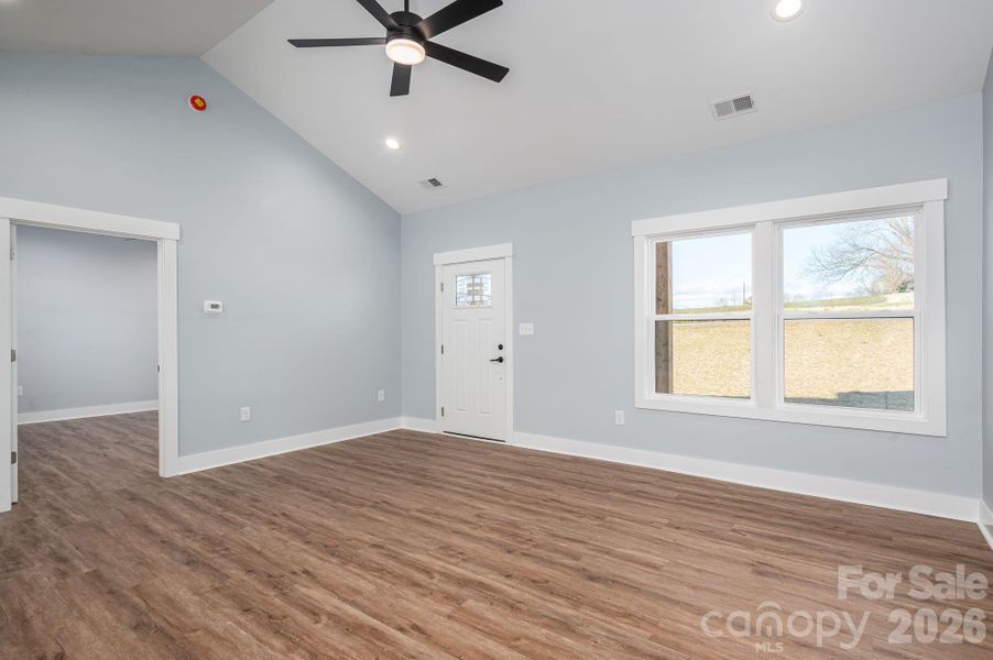 Spacious, unfurnished interior of a new home in , Hickory (Image 12).