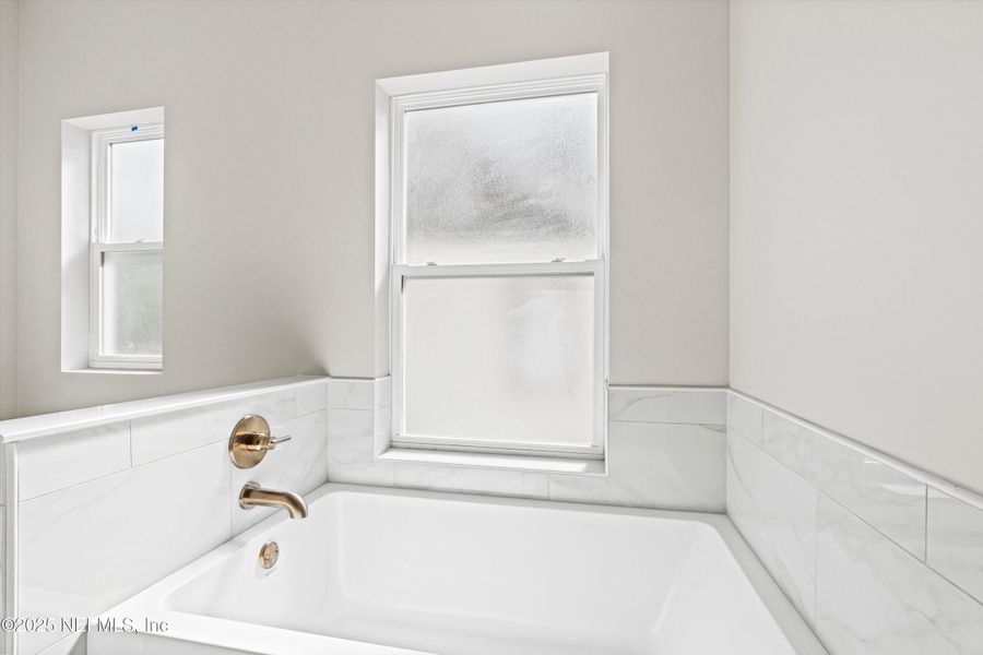 Close-up of interior finishes inside a home in , Jacksonville (Image 21).