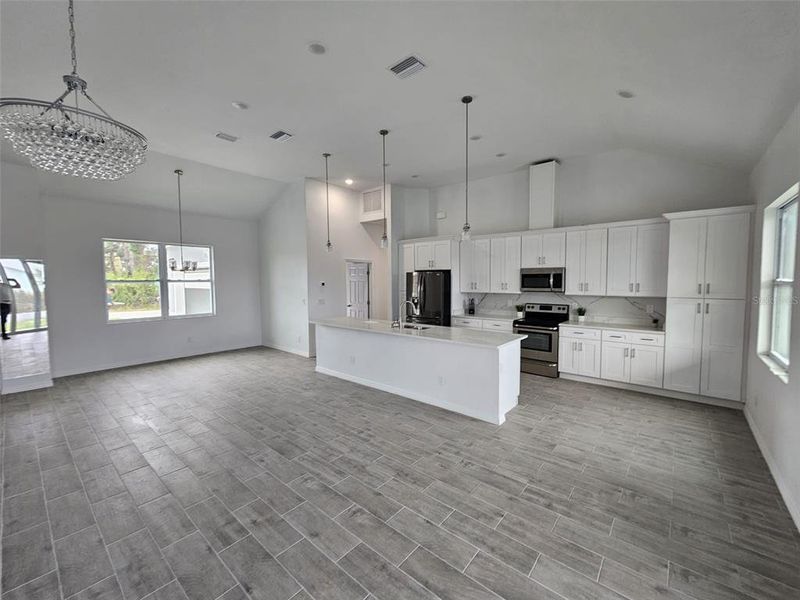 Image 15 of a home in .