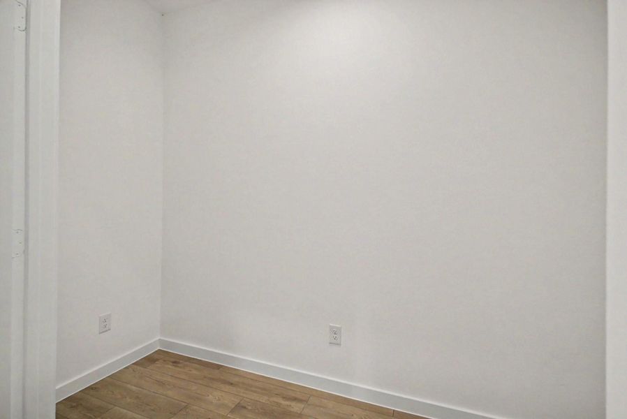 Spacious, unfurnished interior of a new home in , Houston (Image 18).