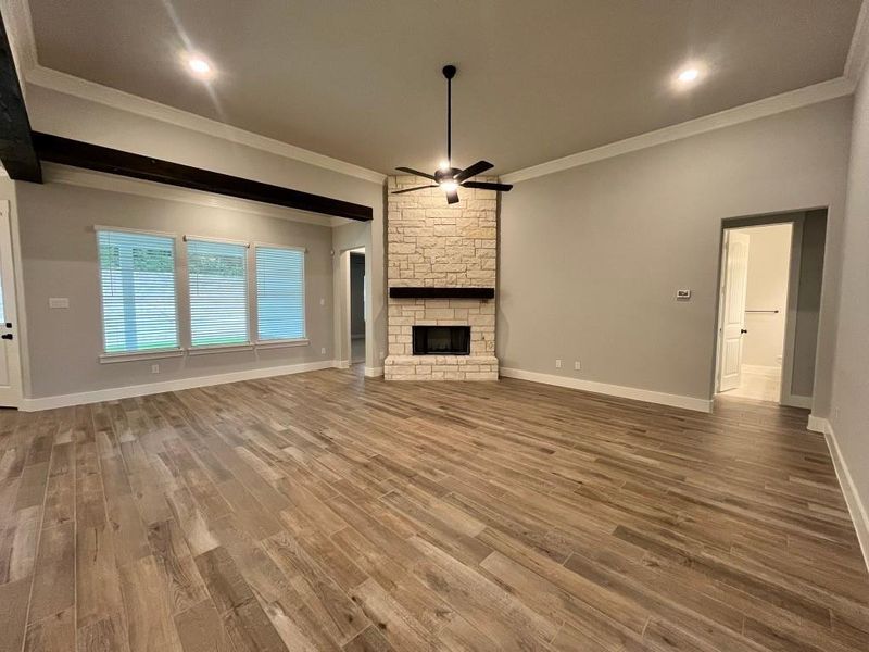 Spacious, unfurnished interior of a new home in Eagle Ridge Estates, Weatherford (Image 10).