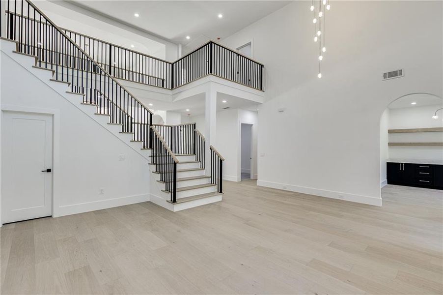 Spacious, unfurnished interior of a new home in , Gainesville (Image 26).