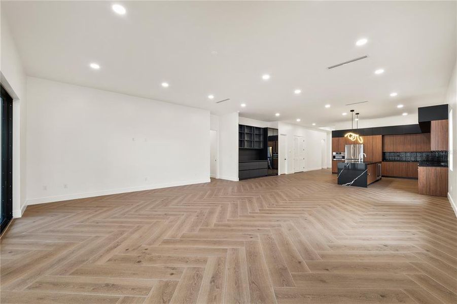 Spacious, unfurnished interior of a new home in , Oldsmar (Image 21). Spacious, unfurnished interior of a new home in , Oldsmar (Image 21).